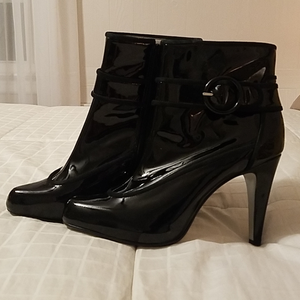 Naturalizer Coppell-Black Patent